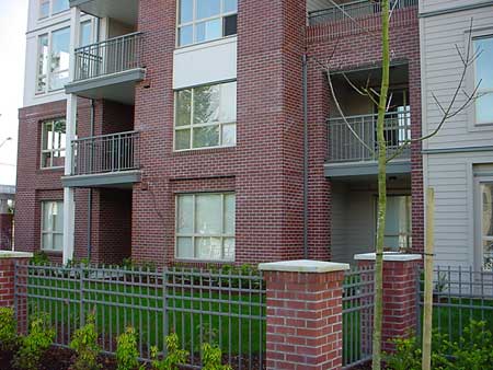 Aluminum balcony rails